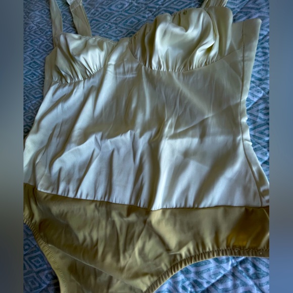 WeWoreWhat ruched tank stretch bodysuit - Picture 5 of 6